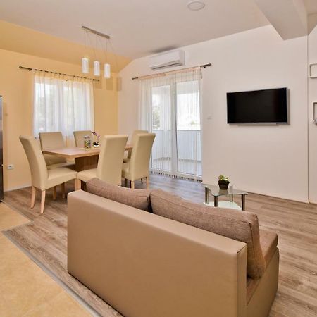 Apartments Mica Врси Экстерьер фото
