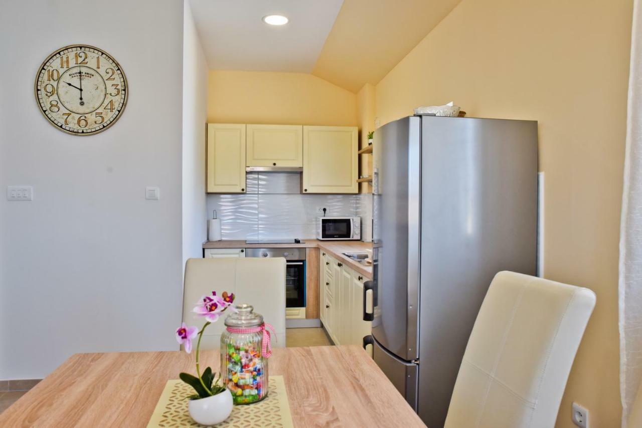 Apartments Mica Врси Экстерьер фото