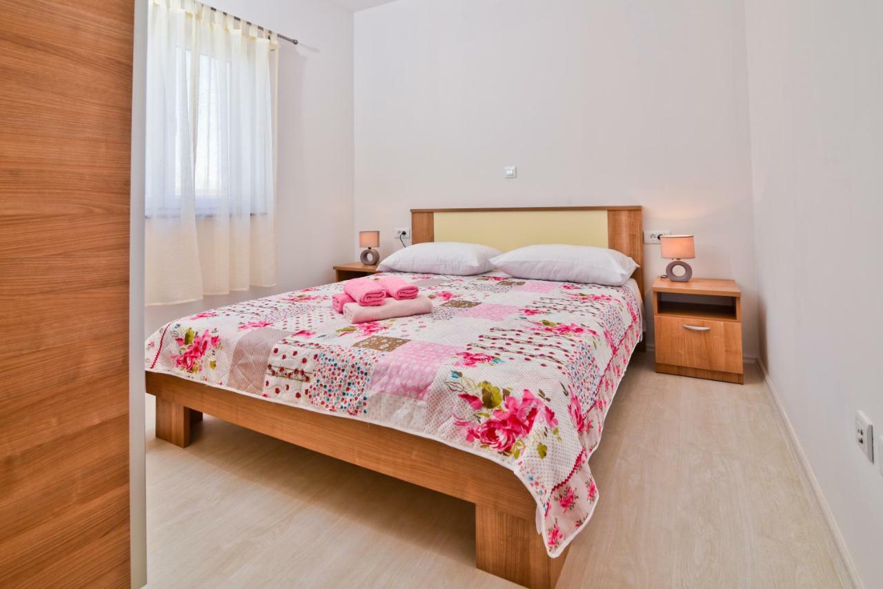 Apartments Mica Врси Экстерьер фото