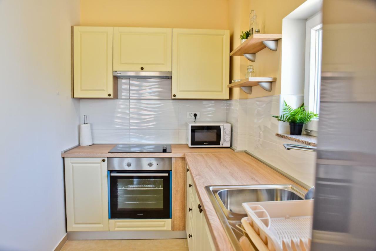 Apartments Mica Врси Экстерьер фото
