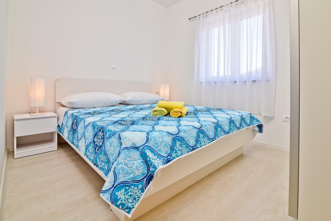 Apartments Mica Врси Экстерьер фото