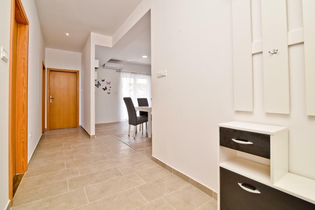Apartments Mica Врси Экстерьер фото