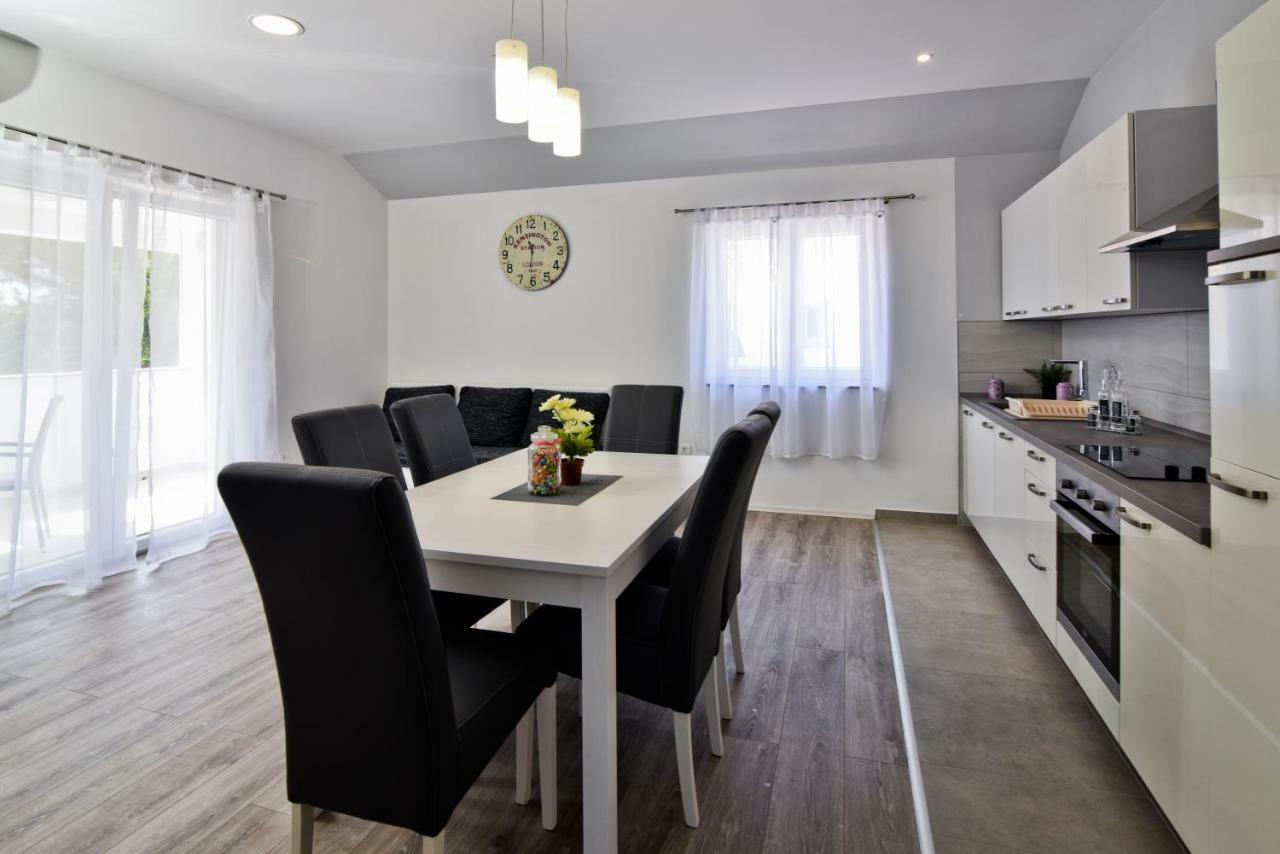 Apartments Mica Врси Экстерьер фото