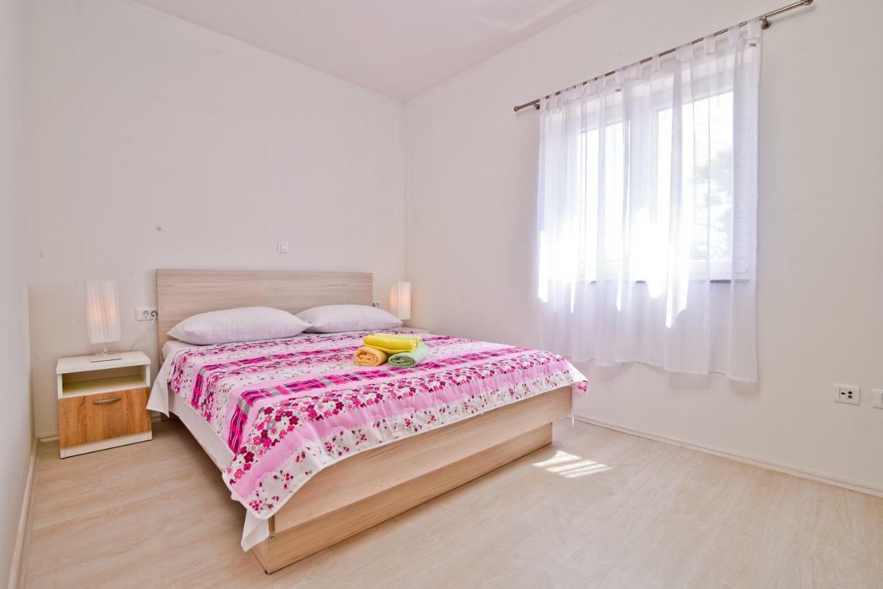Apartments Mica Врси Экстерьер фото
