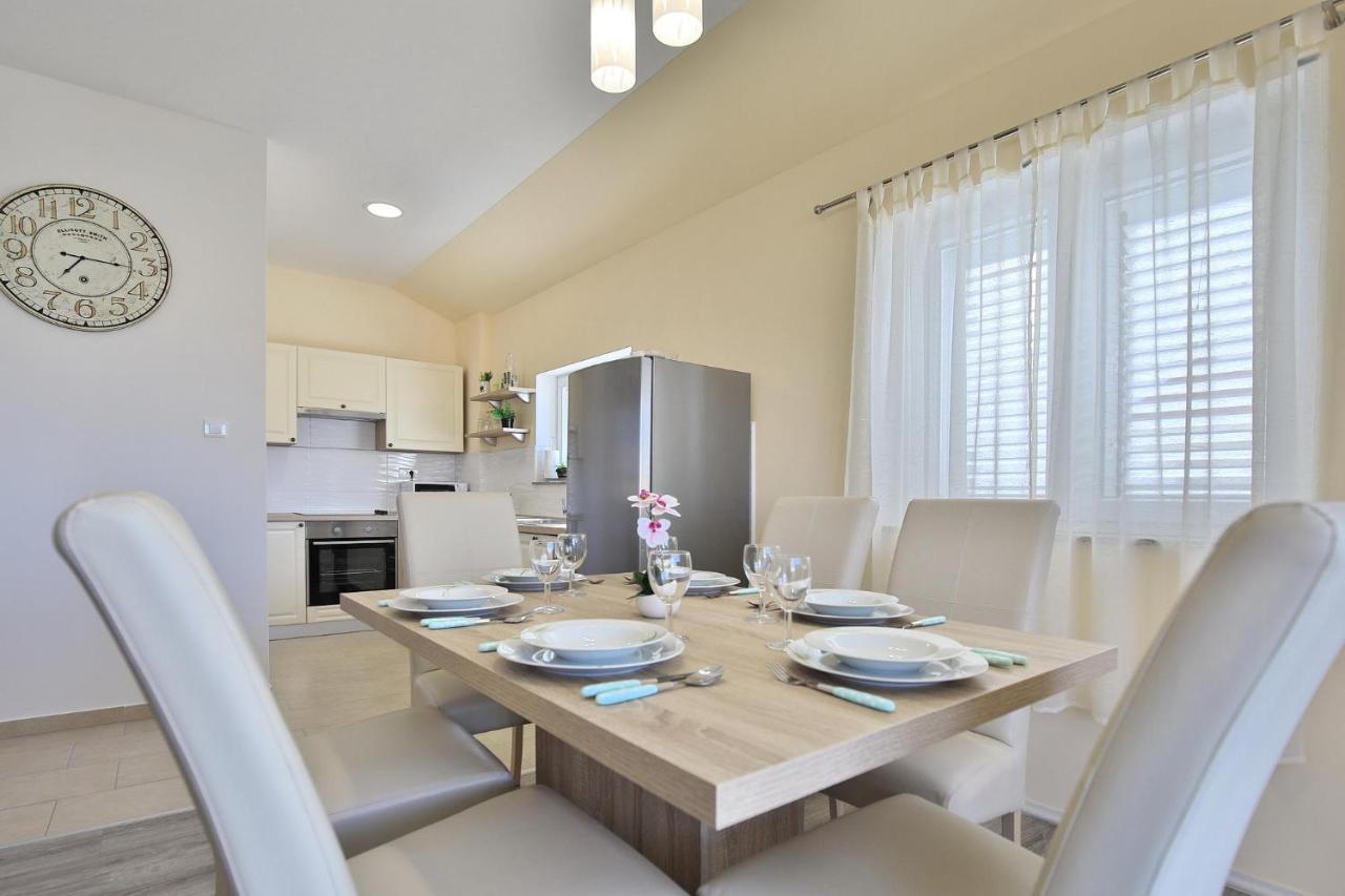 Apartments Mica Врси Экстерьер фото