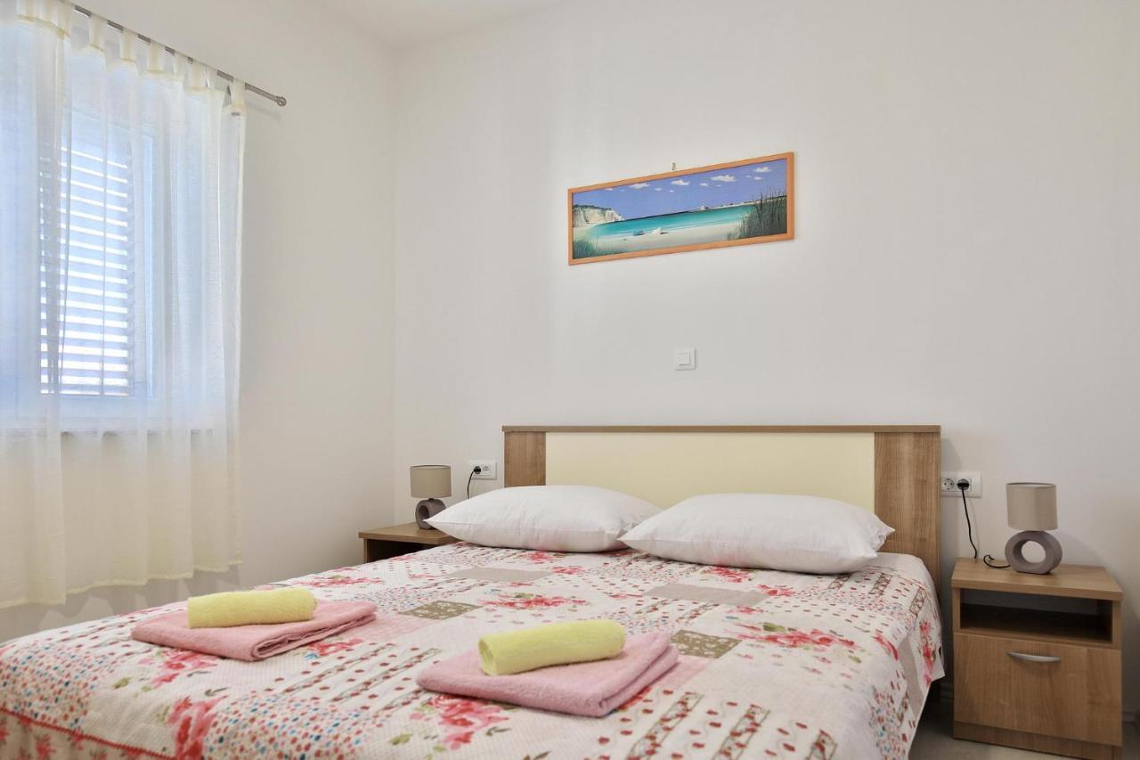 Apartments Mica Врси Экстерьер фото